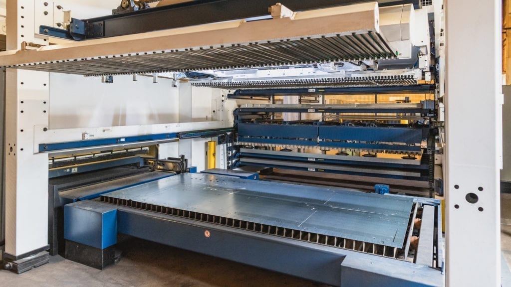 automatic store for metal sheets